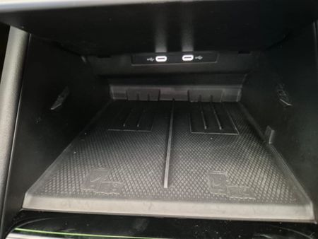 2025-Volkswagen-Tiguan-20TDI-R-Line-4Motion_9