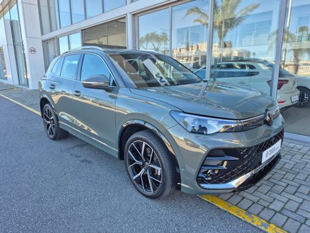 2025-Volkswagen-Tiguan-20TDI-R-Line-4Motion_1