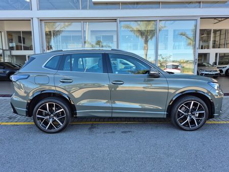 2025-Volkswagen-Tiguan-20TDI-R-Line-4Motion_2