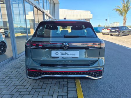 2025-Volkswagen-Tiguan-20TDI-R-Line-4Motion_4