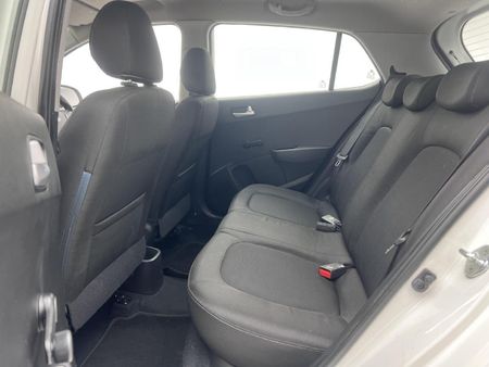 2018-Hyundai-Grand-i10-10-Motion_11