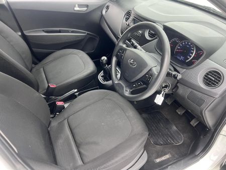 2018-Hyundai-Grand-i10-10-Motion_14