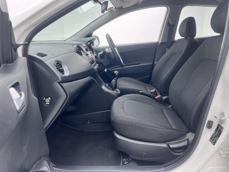 2018-Hyundai-Grand-i10-10-Motion_6