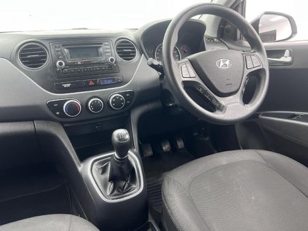 2018-Hyundai-Grand-i10-10-Motion_7
