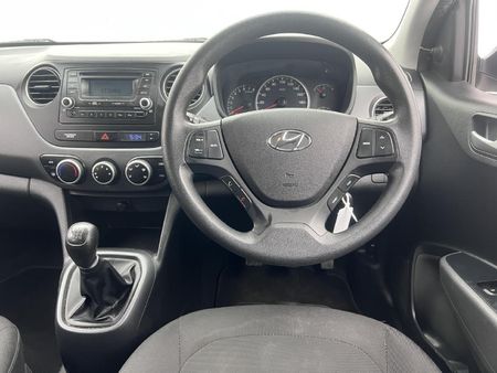 2018-Hyundai-Grand-i10-10-Motion_8