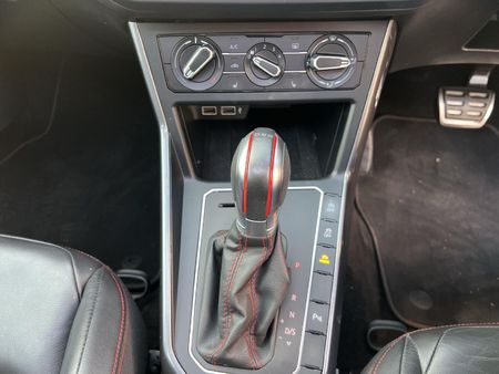 2019-Volkswagen-Polo-20-GTI-Auto-147kW_20