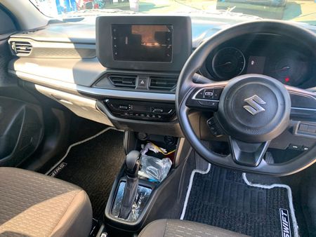 2025-Suzuki-Swift-12-GL-Auto_8