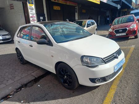 2016-Volkswagen-Polo-Vivo-GP-14-Conceptline-5-dr_0
