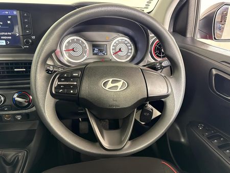 2026-Hyundai-Grand-i10-10-Motion_9