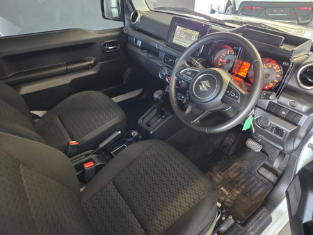 2020-Suzuki-Jimny-15-GLX-Auto_13