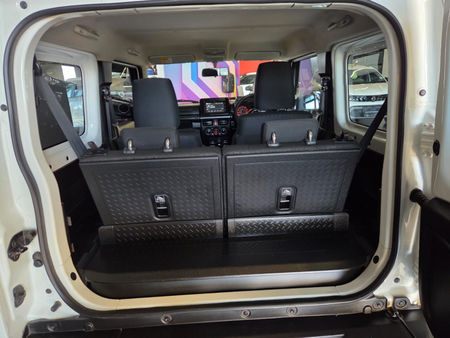 2020-Suzuki-Jimny-15-GLX-Auto_7