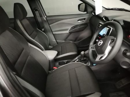 2026-Nissan-Magnite-10T-Acenta-Auto_12