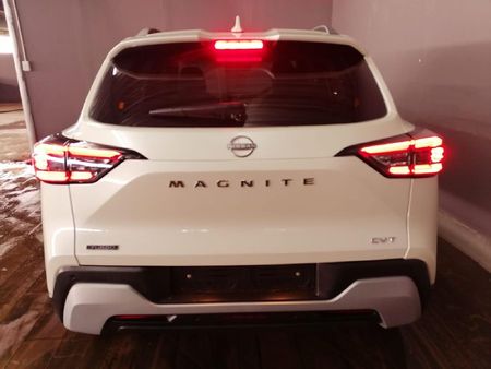 2026-Nissan-Magnite-10T-Acenta-Auto_7