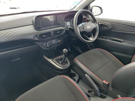 2026-Hyundai-Grand-i10-10-Fluid_12