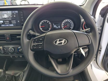 2026-Hyundai-Grand-i10-10-Fluid_14