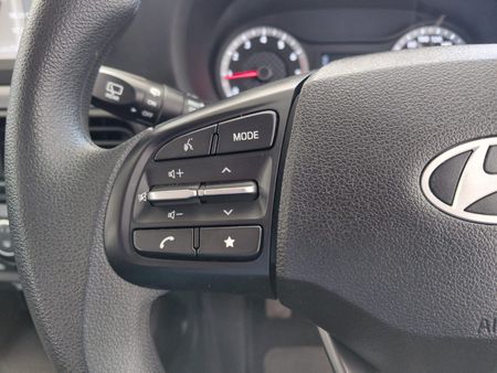 2026-Hyundai-Grand-i10-10-Fluid_15