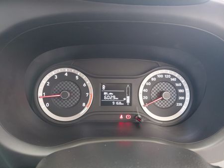 2026-Hyundai-Grand-i10-10-Fluid_16