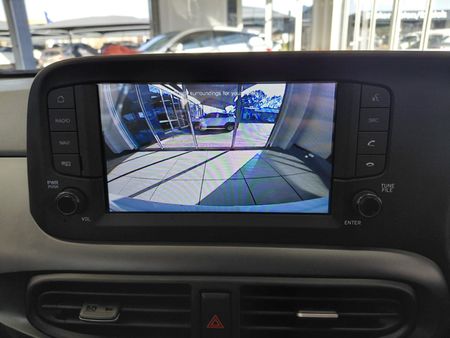 2026-Hyundai-Grand-i10-10-Fluid_17