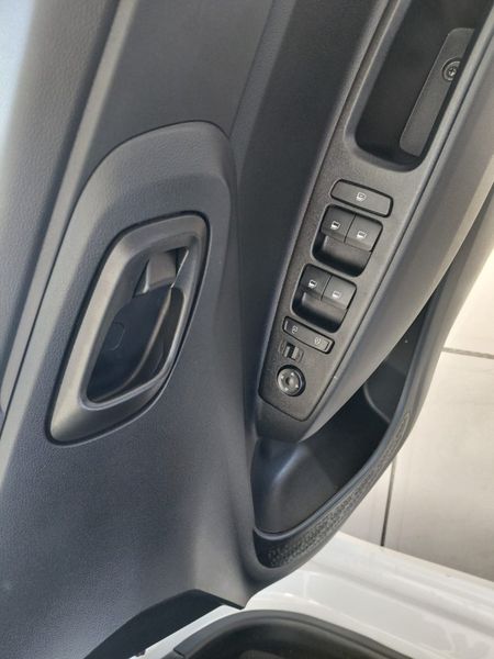 2026-Hyundai-Grand-i10-10-Fluid_19
