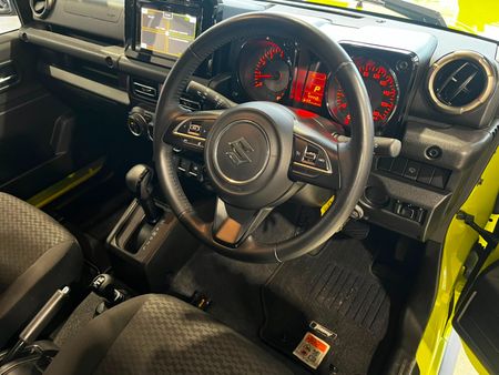 2022-Suzuki-Jimny-15-GLX-Auto_10
