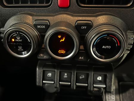 2022-Suzuki-Jimny-15-GLX-Auto_12