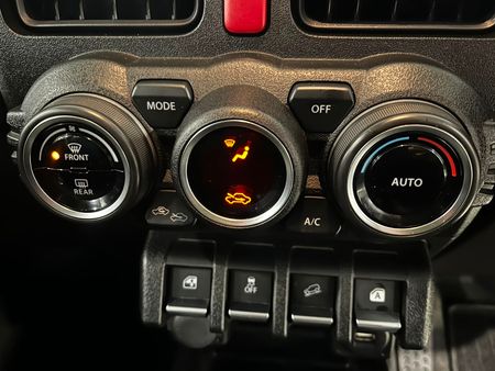 2022-Suzuki-Jimny-15-GLX-Auto_13