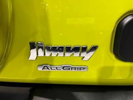 2022-Suzuki-Jimny-15-GLX-Auto_15
