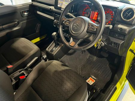 2022-Suzuki-Jimny-15-GLX-Auto_7