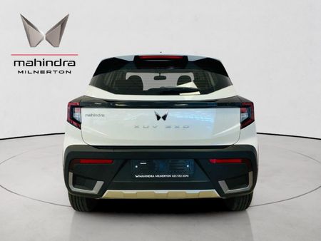 2026-Mahindra-XUV-3XO-12T-MX3-Auto_4