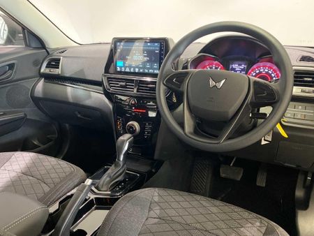 2026-Mahindra-XUV-3XO-12T-MX3-Auto_6