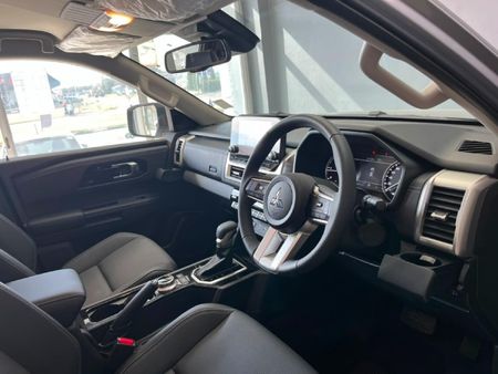 2026-Mitsubishi-Triton-24-Di-DC-GLS-4x4-Double-Cab-Auto_9