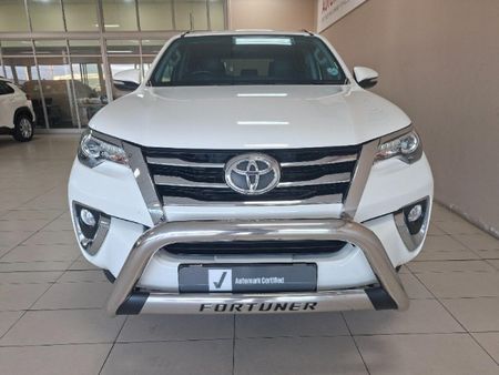 2016-Toyota-Fortuner-28-GD-6-Raised-Body-Auto_4