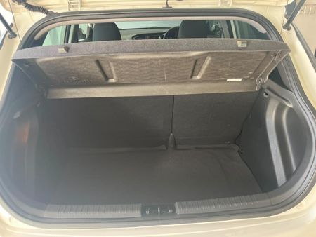 2020-Hyundai-i20-12-Motion_13