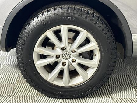 2013-Volkswagen-Touareg-30-V6-TDI-Auto-Bluemotion-180kW_5
