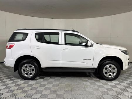 2017-Chevrolet-Trailblazer-28-LTZ-Auto_12