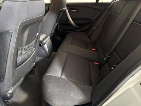 2008-BMW-1-Series-120d-5-dr-Auto_2