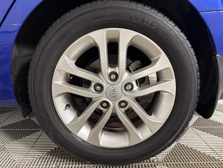 2012-Kia-Cerato-16-Auto_4