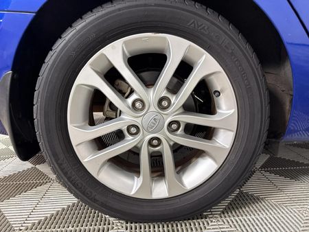 2012-Kia-Cerato-16-Auto_6