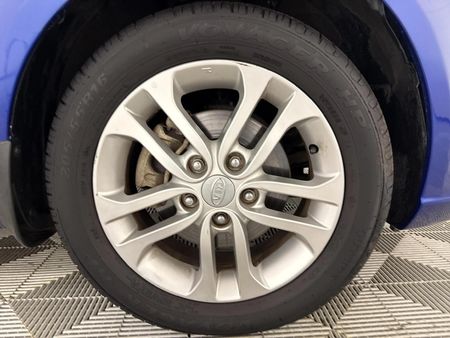 2012-Kia-Cerato-16-Auto_7