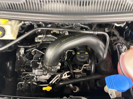 2019-Volkswagen-Kombi-20-TDI-Auto-103kW-Trendline_11