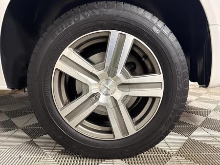 2019-Volkswagen-Kombi-20-TDI-Auto-103kW-Trendline_5