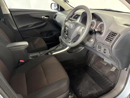 2017-Toyota-Corolla-Quest-16-Auto_9