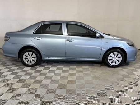 2017-Toyota-Corolla-Quest-16-Auto_16