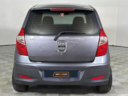2015-Hyundai-i10-11-GLS-Motion_16