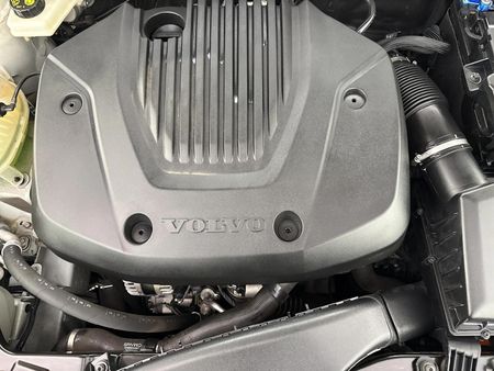 2021-Volvo-XC40-T3-Momentum-Auto_11