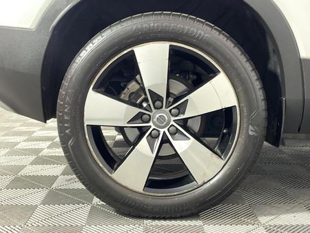 2021-Volvo-XC40-T3-Momentum-Auto_6