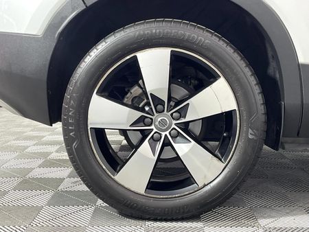 2021-Volvo-XC40-T3-Momentum-Auto_7
