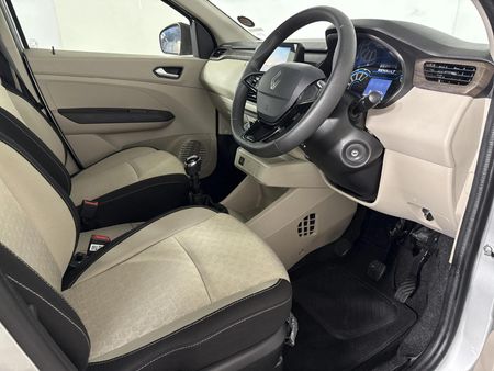 2026-Renault-Triber-10-Techno_9