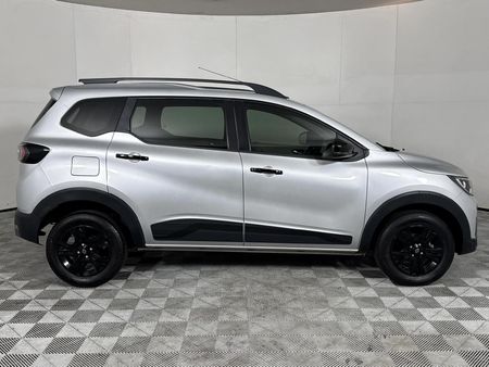 2026-Renault-Triber-10-Techno_17