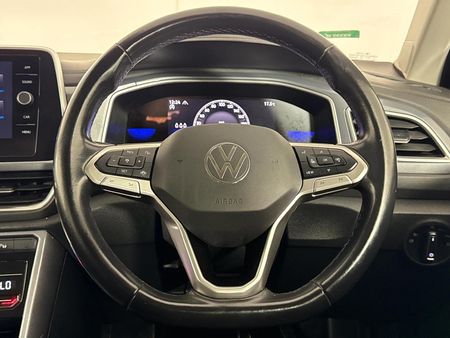 2022-Volkswagen-T-Roc-14-TSI-Design-Auto_12